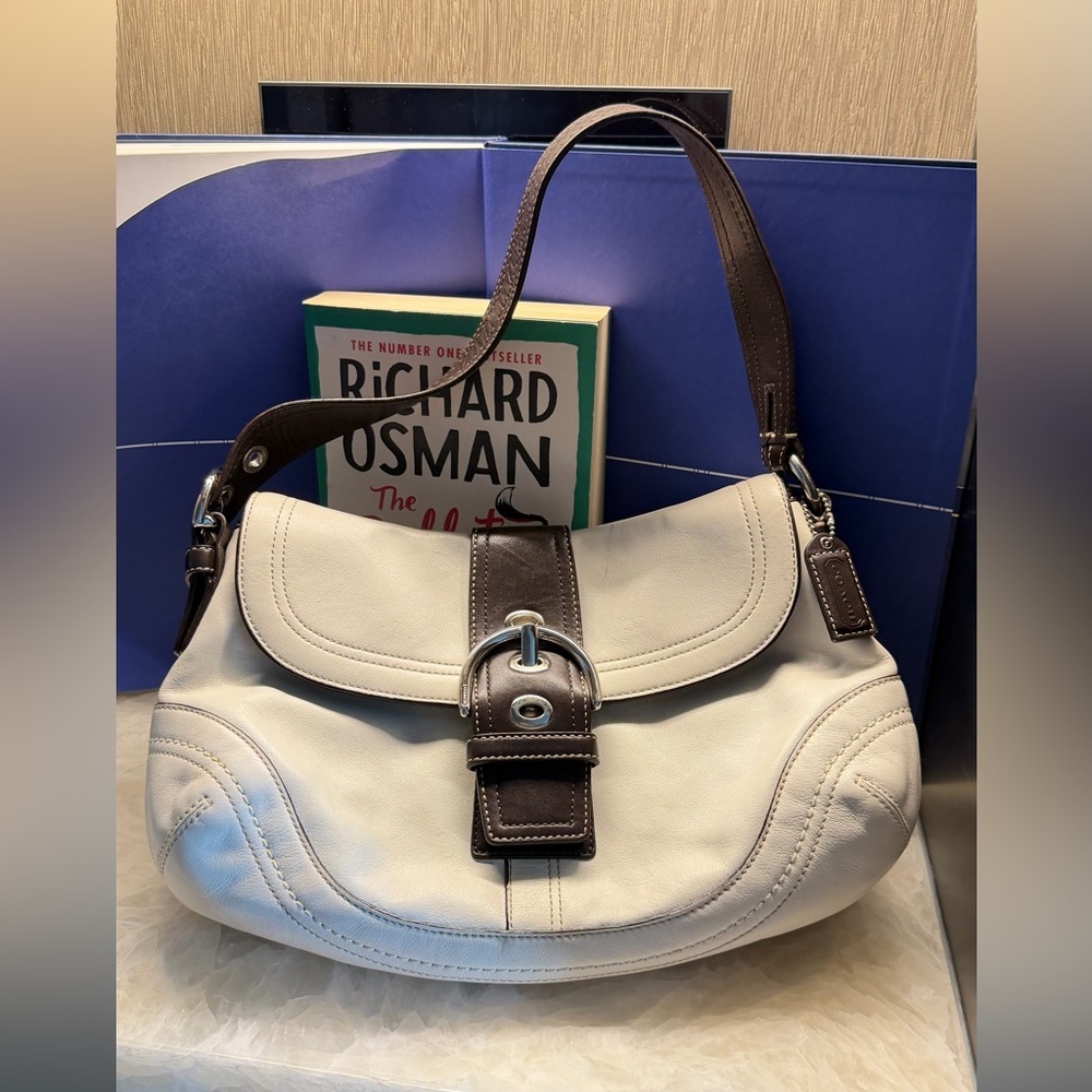 Vintage Coach Y2K White and Black Leather Soho Shoulder Bag